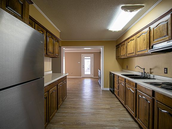 5th image of 510 Red Oak Dr