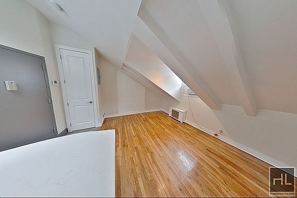 1st image of 422 W 22nd St APT 5