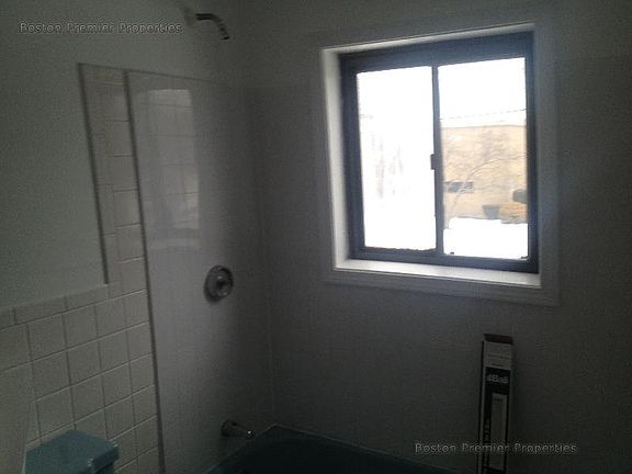 5th image of 580 Bridge St APT 38