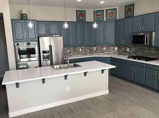 2215 Clearwater Lake Dr, Henderson, NV 89044