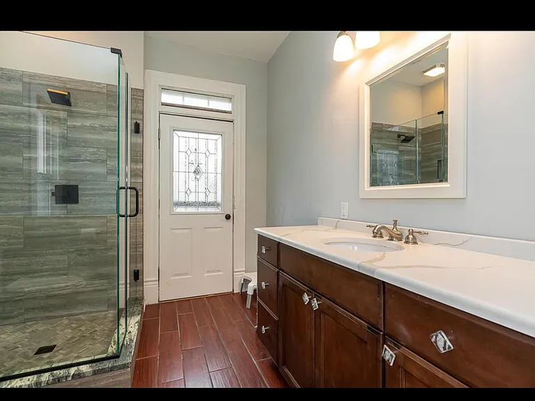 383 King Ave — Photo 16