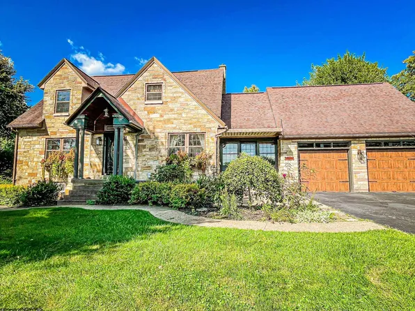 224 E North St, Bridgeport, WV 26330