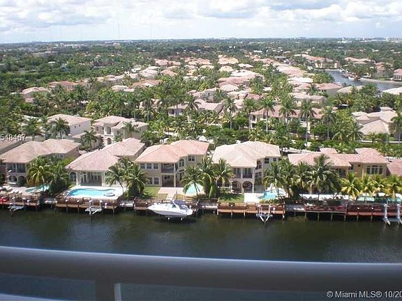 4th image of 1600 S Ocean Dr APT 10B
