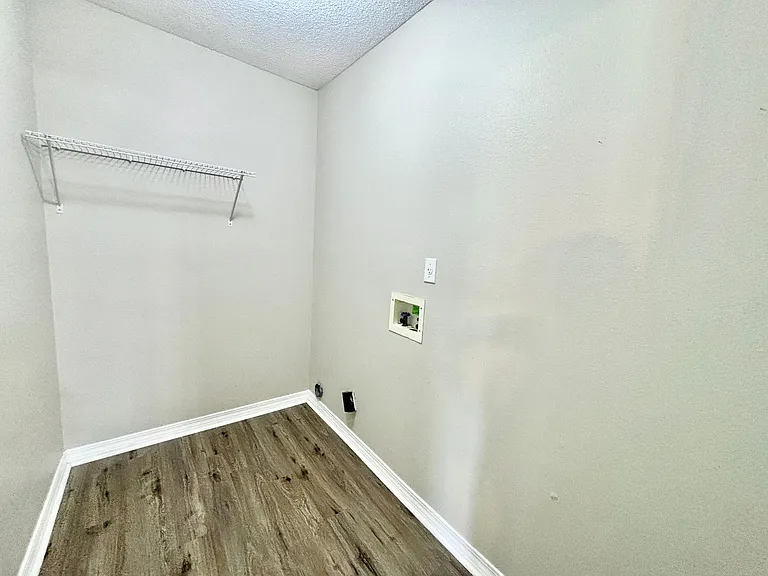 5087 Cassia Dr — Photo 10
