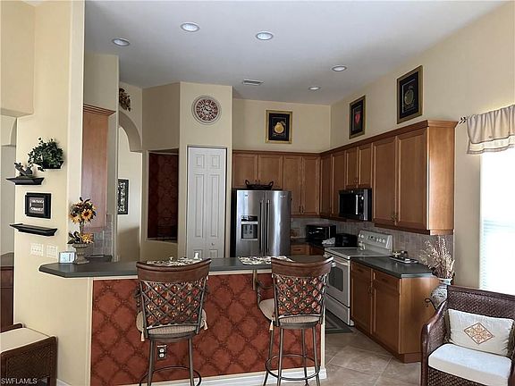 2nd image of 20308 Foxworth Cir