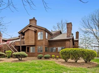 1710 Hemingway Ln, Weldon Spring, MO 63304