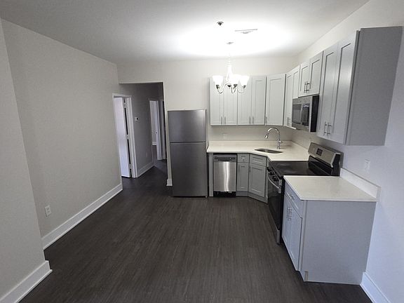 2nd image of 201 Tonnelle Ave #C2