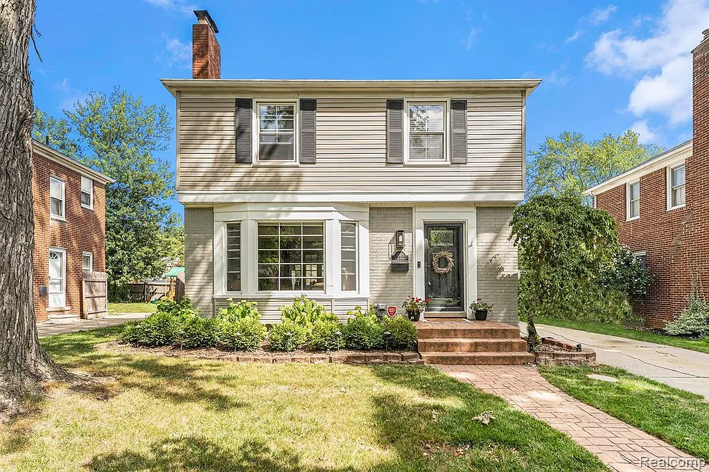 1703 S Eton St photo 1