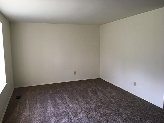 3rd image of 7510 Mount Whitney St