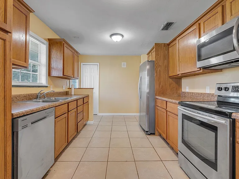 2115 Jackson Bluff Rd — Photo 7