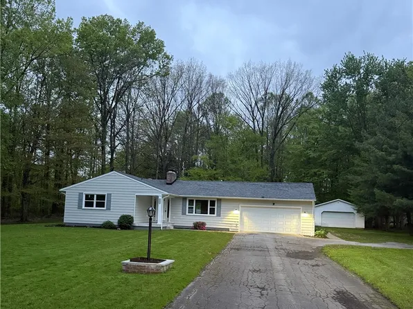 6920 James St, Youngstown, OH 44514