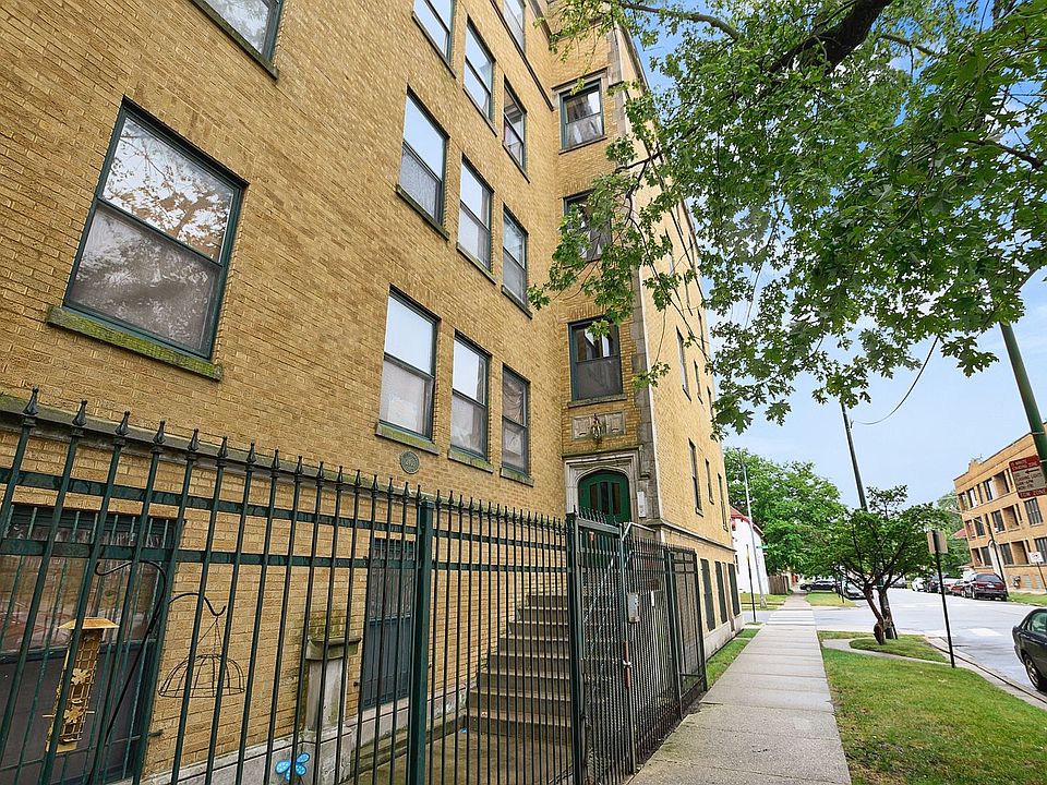 1st image of 2403 E 72nd St APT 4