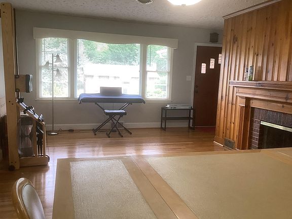 3rd image of 707 McBryde Dr