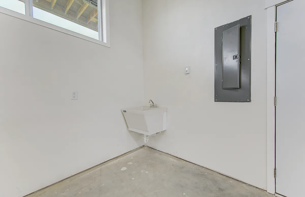 3 bed, 1482 sqft, $2,300 — Photo 4