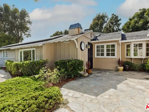 17951 Tramonto Dr, Pacific Palisades, CA 90272