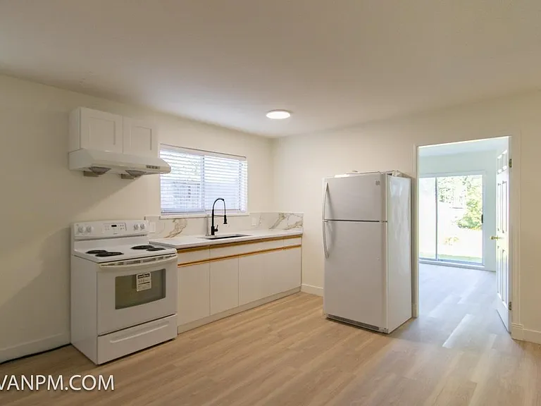 66XX Nolan St — Photo 28
