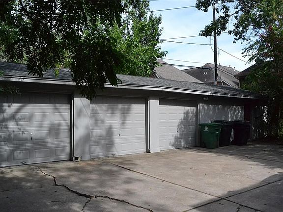3rd image of 8719 Ilona Ln Unit A