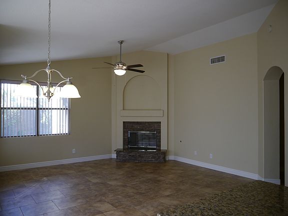 3rd image of 6427 W Adobe Dr