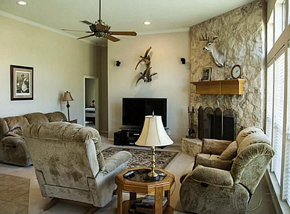 2nd image of 6014 Plantation Ln