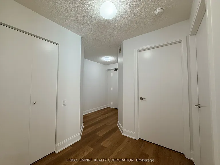 2191 Yonge St #1208 — Photo 27