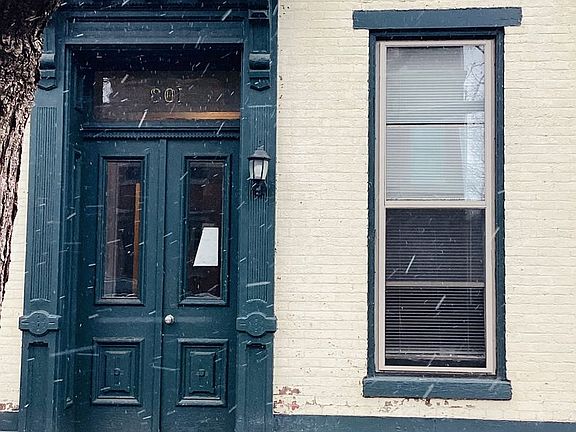 2nd image of 801 Green St APT 4