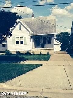 1st image of 1540 Pine Ave NW