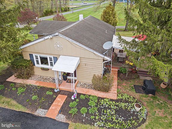 4th image of 1030 Walt Rd
