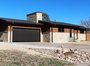 512 Edgemore St, Dodge City, KS 67801