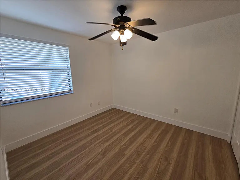 20145 NE 3rd Ct #12 — Photo 8