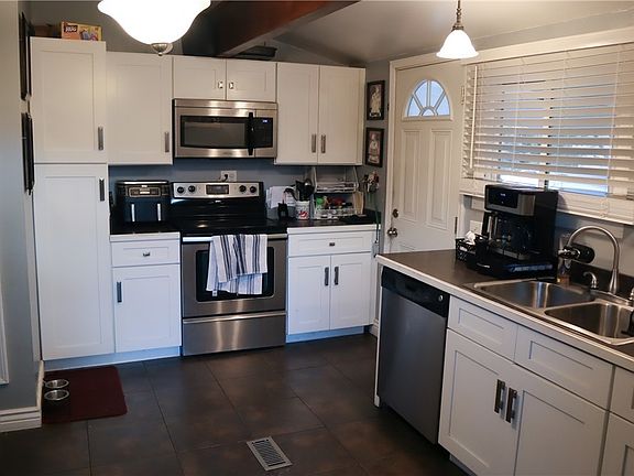 4th image of 2544 Burlingham Dr