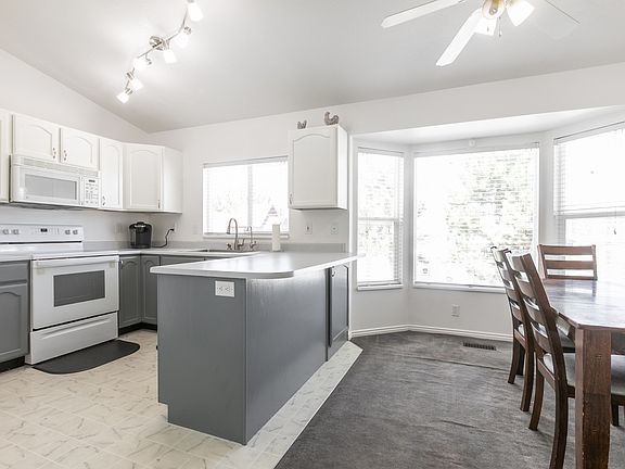 5th image of 5902 W Wolf Creek Ct S