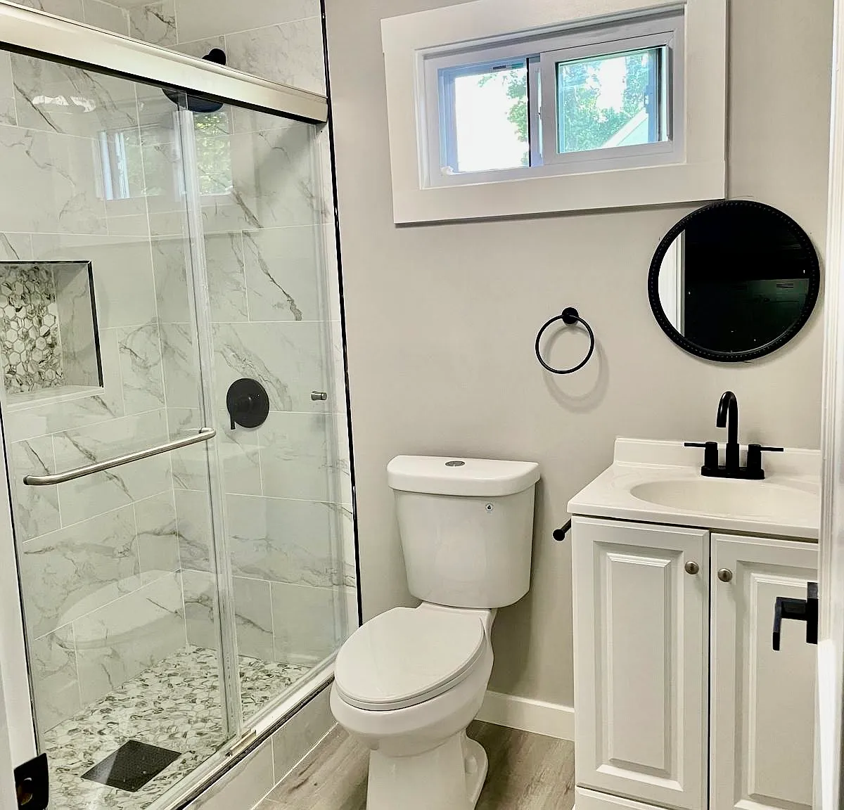 3 bed, $2,300 — Photo 1