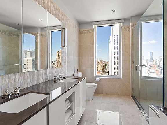 4th image of 255 E 74th St APT 27A