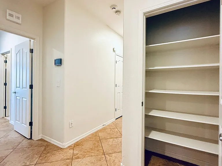 2119 Gunnison Pl — Photo 19