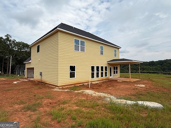 3rd image of 1004 S Laney Rd