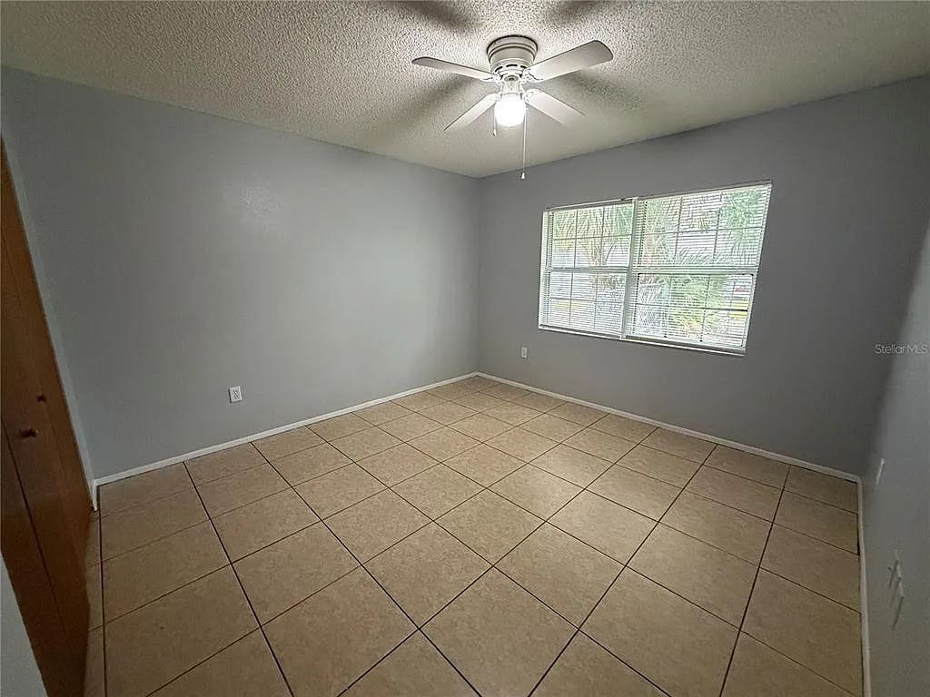 2 bed, 1.0 bath, 854 sqft, $1,275 — Photo 4