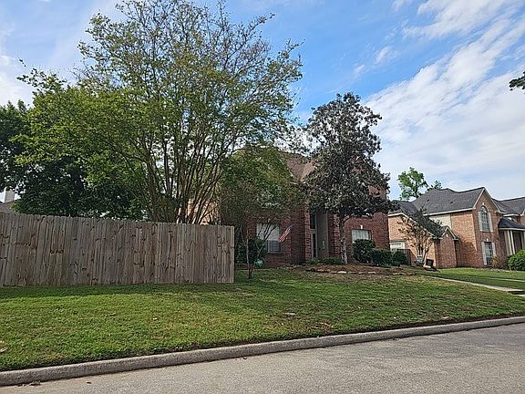 3rd image of 4403 Pine Breeze Dr