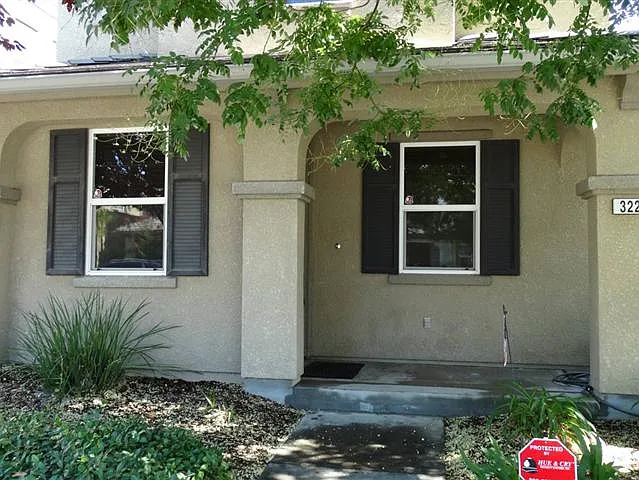3224 Paumanok Way photo 1