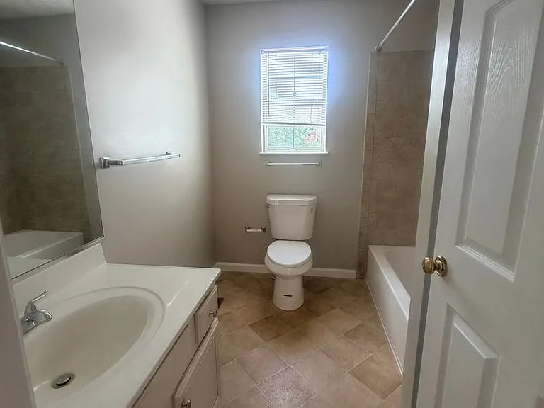 2519 Cedar Ln NE — Photo 14