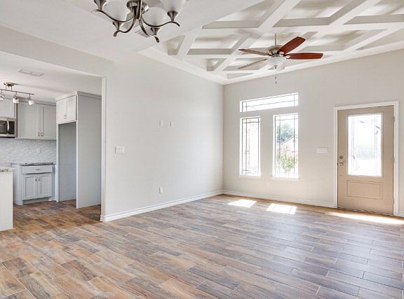 5th image of 3425 Nikkie Ln