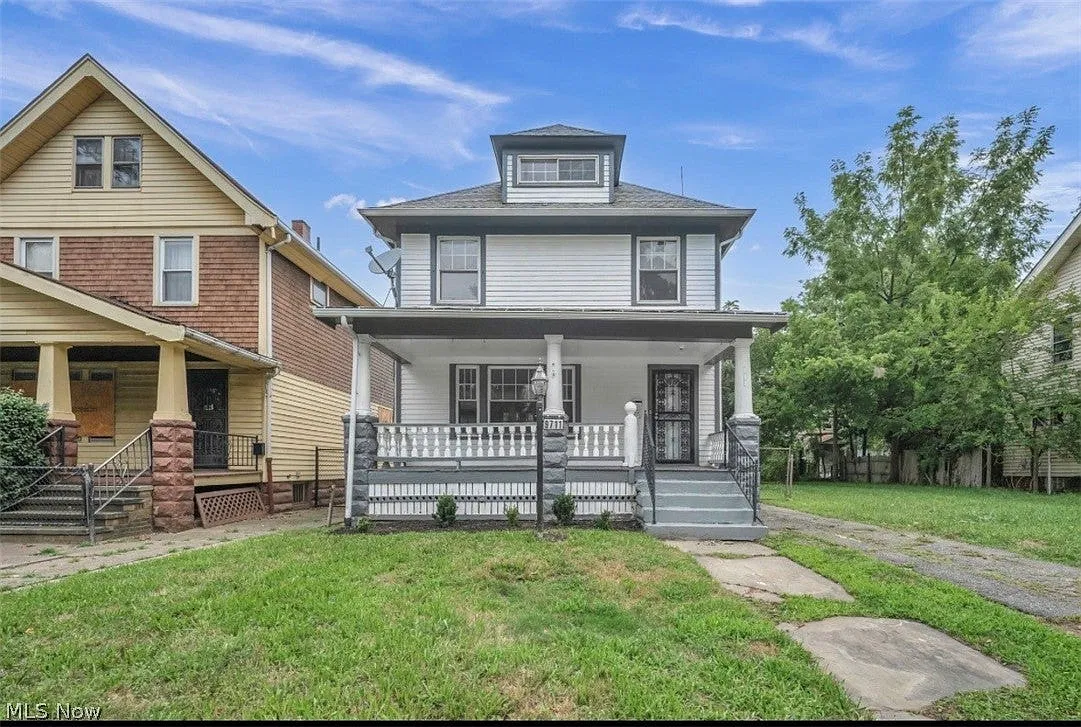 4 bed, 1.5 bath, $1,800 — Photo 1