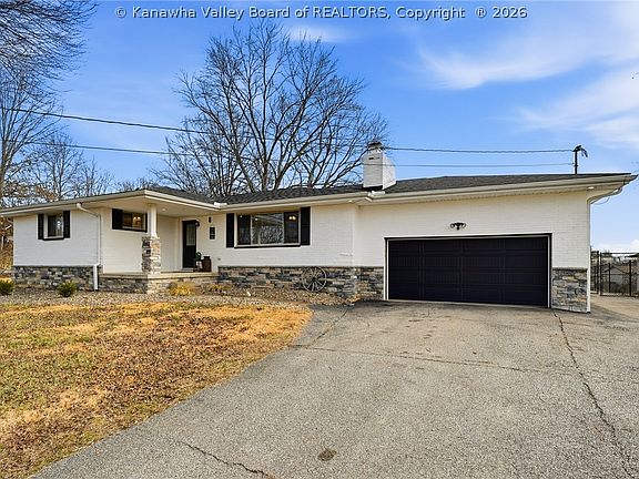 3rd image of 1067 Mount Vernon Rd