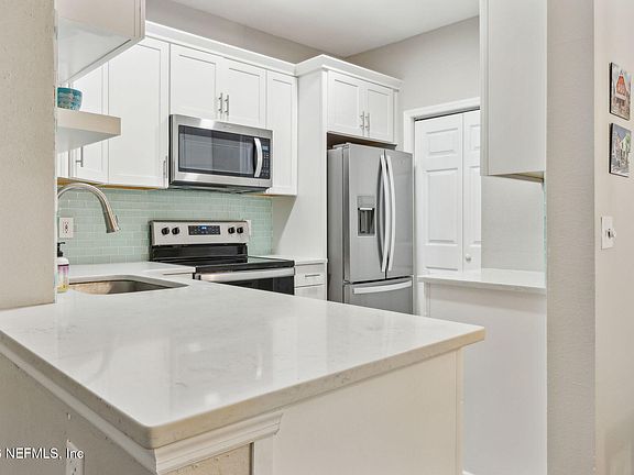 3rd image of 160 VERACRUZ Drive #433