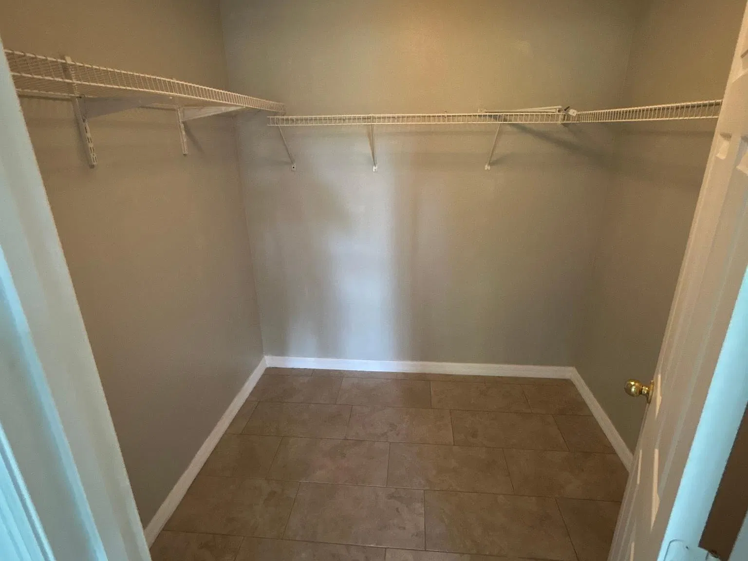 3 bed, 1810 sqft, $2,050 — Photo 4