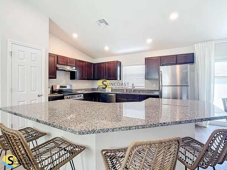 11 Roxton Ln — Photo 8
