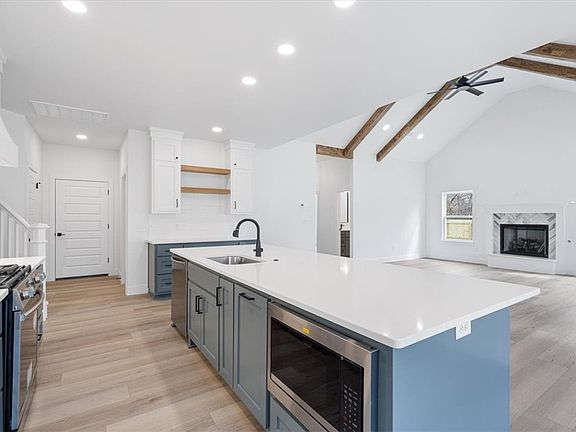 5th image of 34 Dinton St