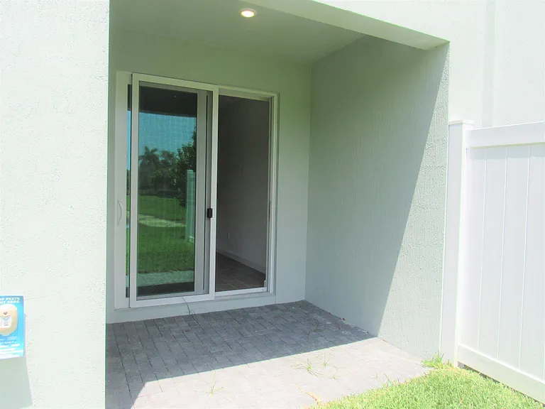 4332 Pond Lily Ln — Photo 24