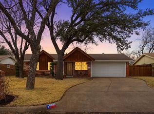 833 Saddle Rd, White Settlement, TX 76108