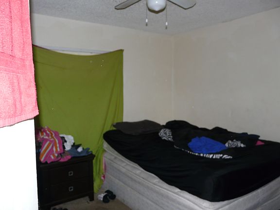 4th image of 5637 5th Ave