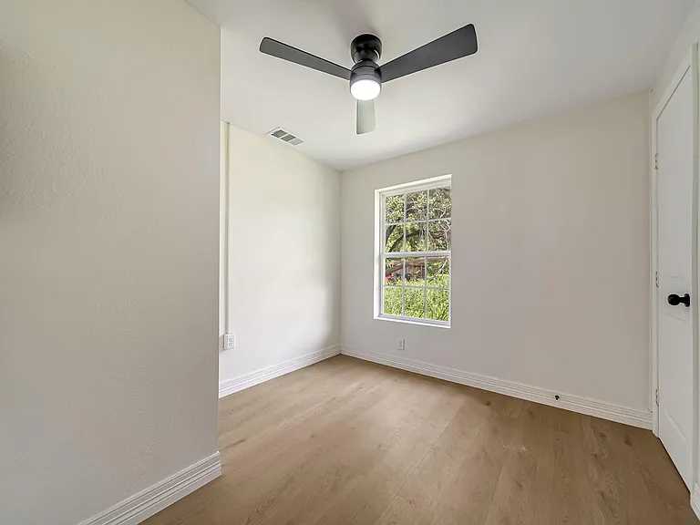 411 Avenue A #2 — Photo 7